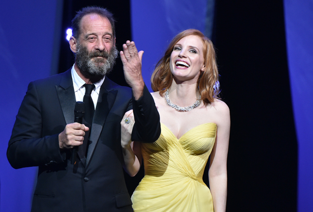 [Photos] Limousines, smokings et robes du soir au menu du Festival de Cannes
