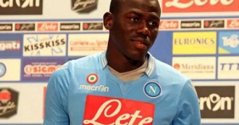Kalidou Koulibaly fait chavirer Naples… et séduit Maradona