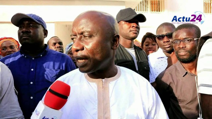 En visite à Touba : Idrissa SECK esquive les questions politiques