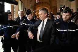 Trois ans de prison pour l’ex-ministre français Jérôme Cahuzac pour fraude fiscale