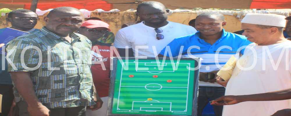 AMADOU DIALLO, apporte son appui à l’académie Foot Kolda