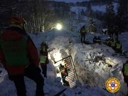 Hôtel dévasté en Italie: le bilan passe à 12 morts