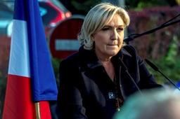 France : Marine Le Pen chahutée lors d’une visite surprise à Reims