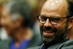 Emmanuel Macron nomme son Premier ministre et part pour Berlin