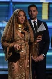 Cinq ans après Blue Ivy, la star Beyoncé donne naissance à des jumeaux