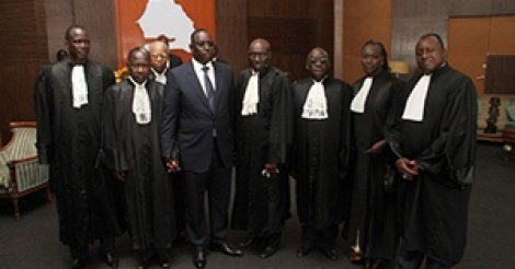 Le Conseil constitutionnel accède à la demande du président pour voter sans la carte biométrique