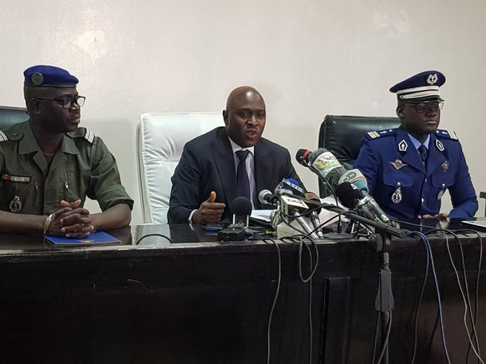 Photos les images du point de presse du procureur Alioune Abdoulaye Sylla avec le lieutenant-colonel Issa Diack