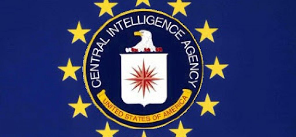 Donald Trump dans le collimateur de douze ex-patrons de la CIA