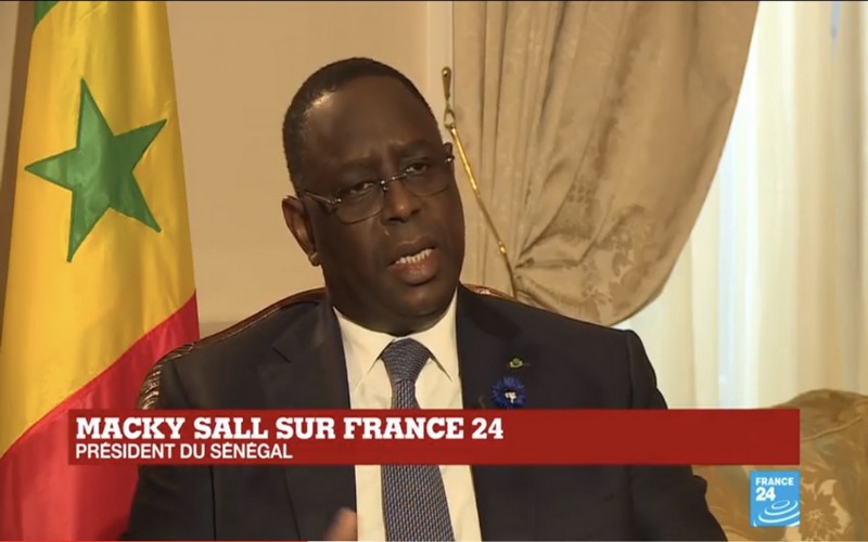En France, Macky Sall se prononce sur les cas Karim Wade et Khalifa Sall