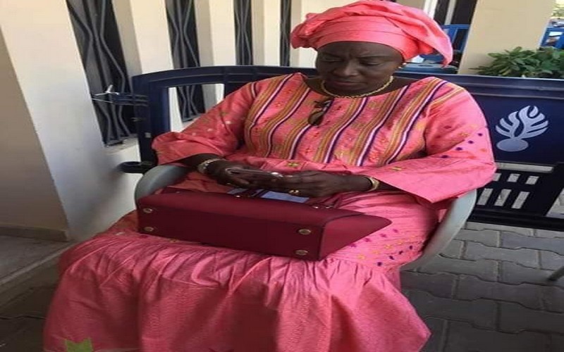 Dépôt de candidatures : Mimi Touré première candidate