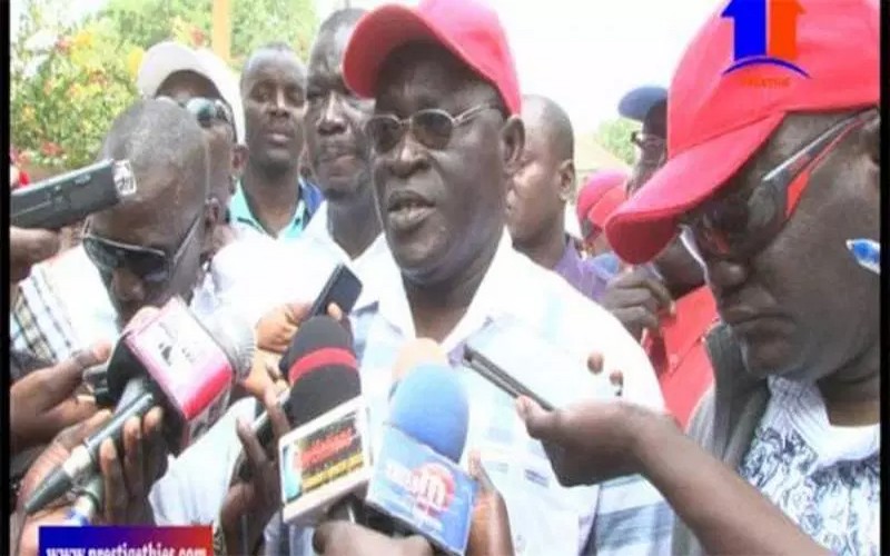 Les travailleurs de la Santé font fie aux menaces du ministre de la Santé