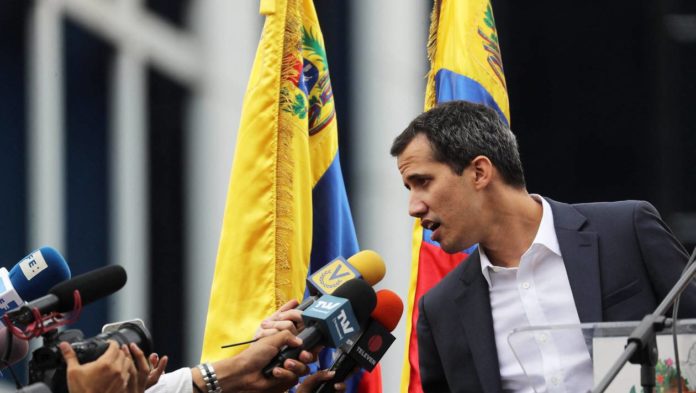 Guaido declares himself Venzuelan interim president