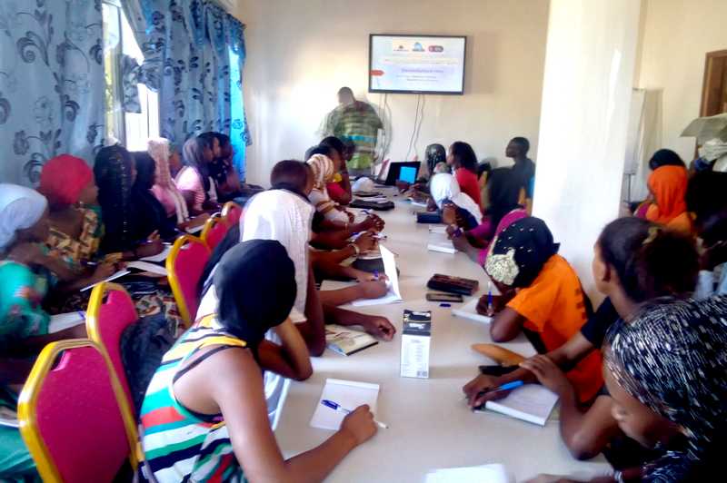 KOLDA : le Forum Civil forme 45 jeunes filles sur la décentralisation et le genre