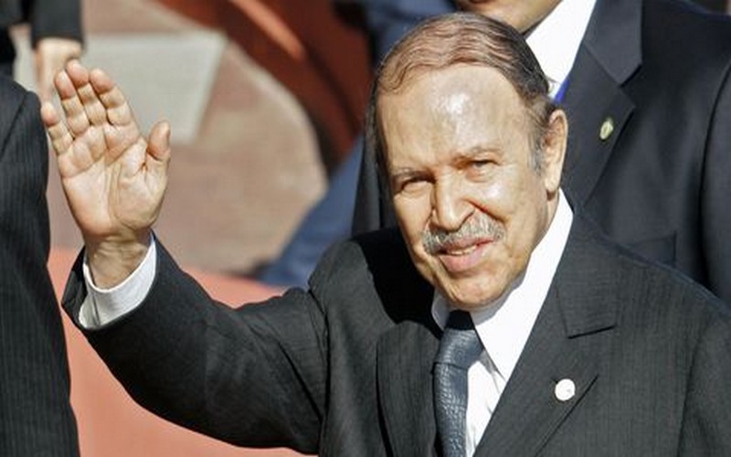 La transition politique, « défi le plus important » entre l’armée et la rue en Algérie