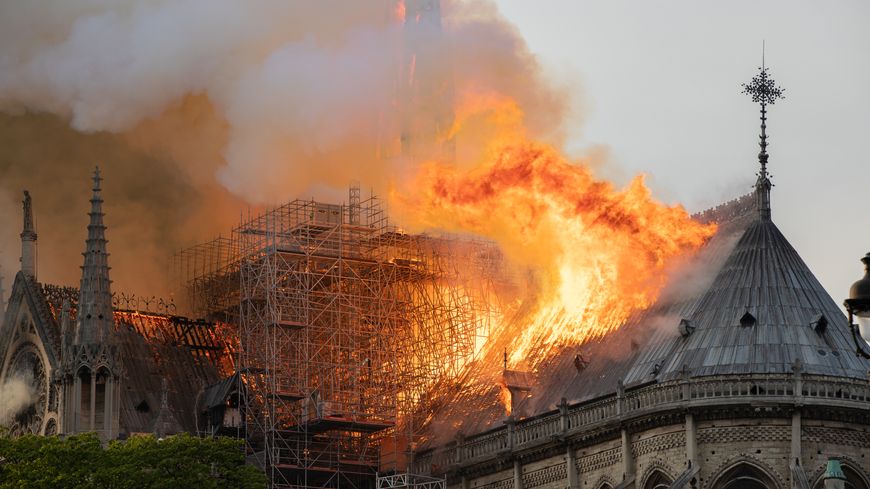 [Images & Vidéo] Incendie à Notre-Dame de Paris: ce que l'on sait de l
