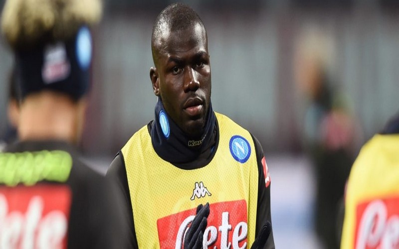 Naples crache sur les 110 millions d’euros de MU pour Kalidou Koulibaly