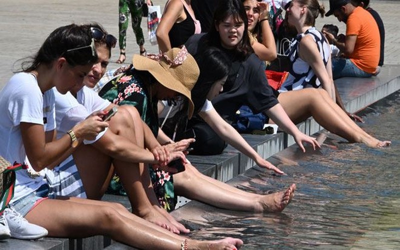 Chaleur en France : Paris se prépare à vivre « le jour le plus torride de la semaine »