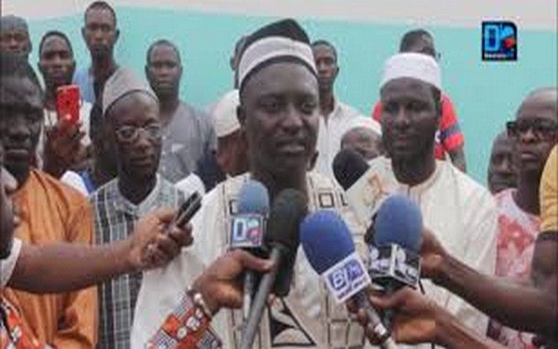 Imam Mouhamed Diop s’en prend aux retraités après sa destitution de la gestion de la Grande mosquée Guenteba 2 de la cité Fadia