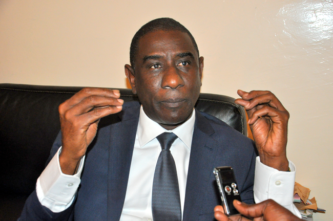 Crise scolaire : Mamadou TALLA inaudible, Mariama SARR monte au front