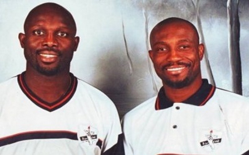 James Debbah tresse des lauriers à George Weah