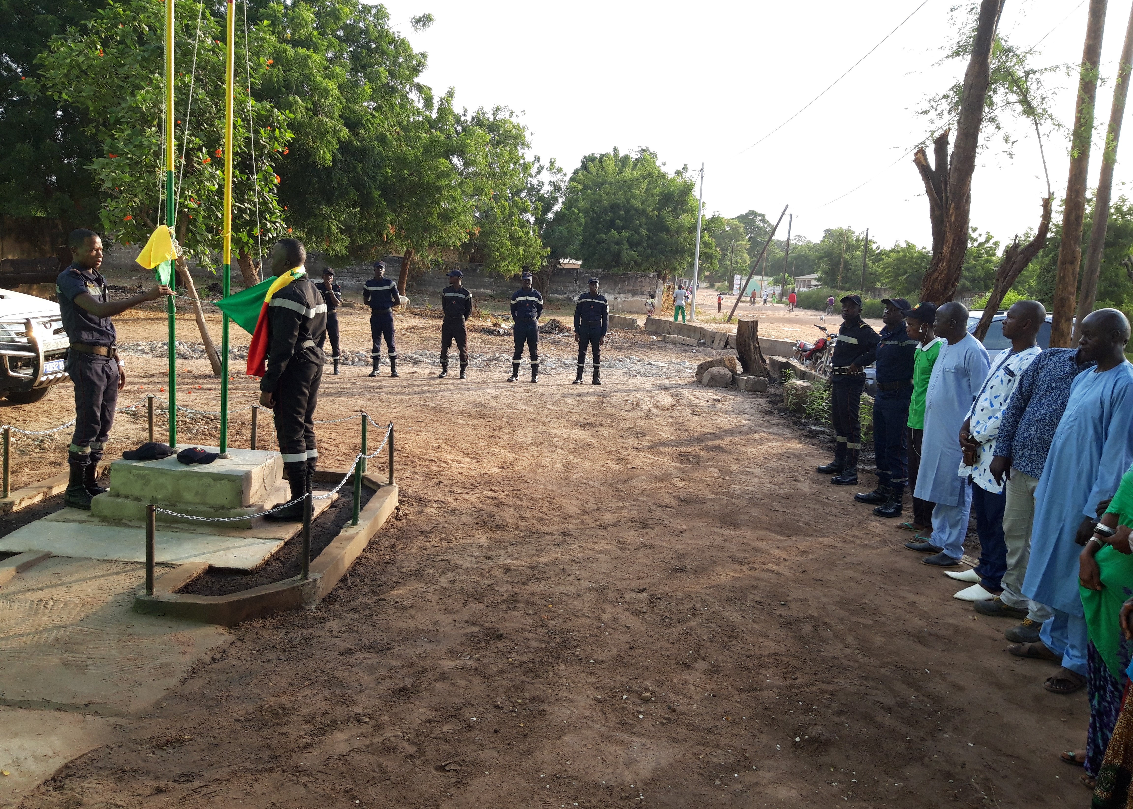 PROMOTION DES VALEURS CIVIQUES A VELINGARA Agrisen organise une cérémonie de levée des couleurs