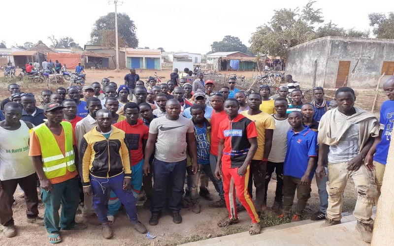 Les travailleurs de la SORED MINE de Khossanto en grève