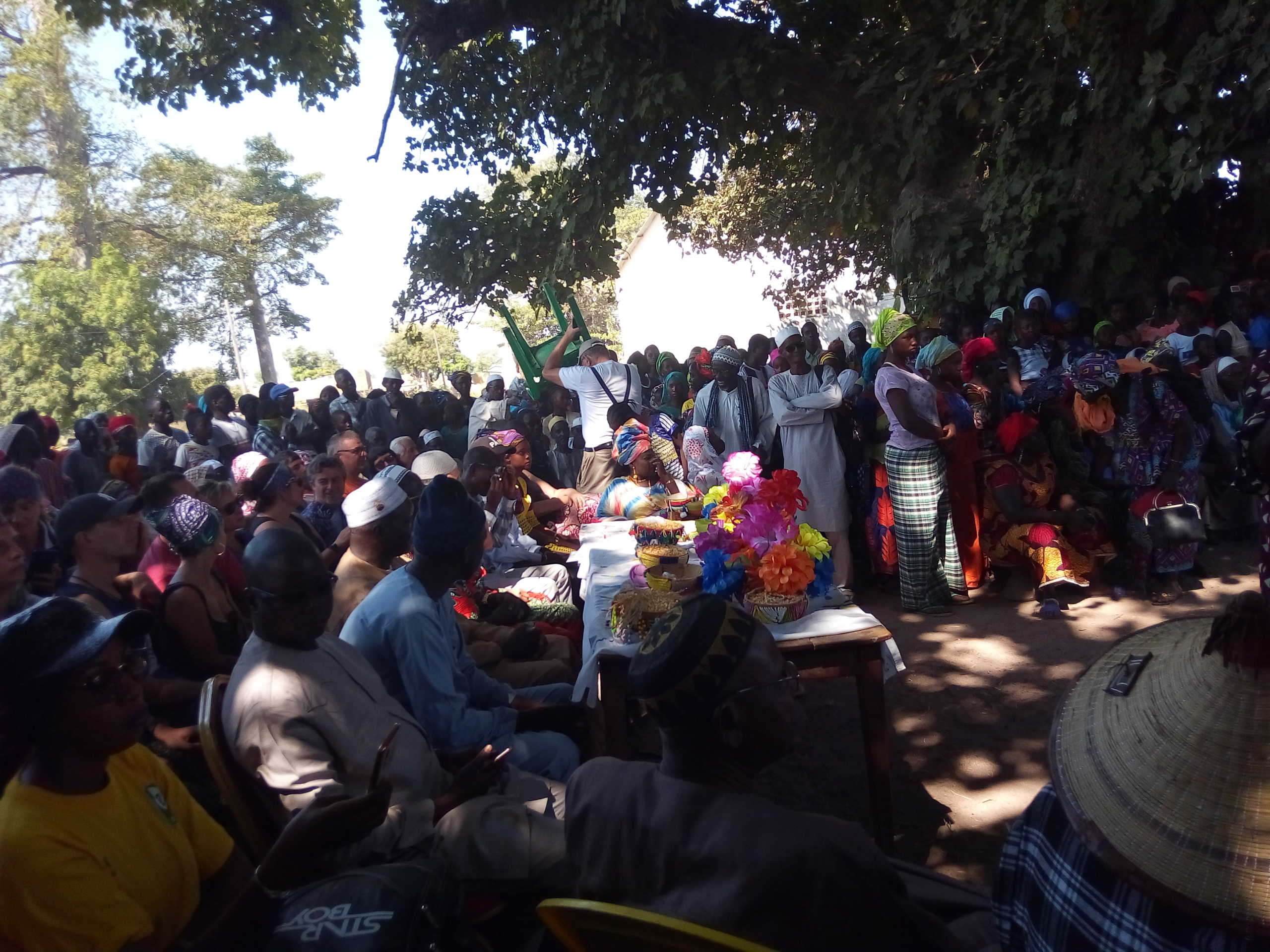 Kandia : des partenaires espagnols construisent 14 puits , 14 périmètres maraichers et une maternité