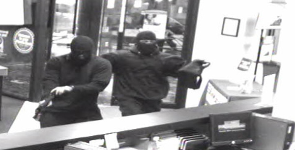 Des braqueurs à bord d’un pick-up du ministère de la Santé, détrônent une pharmacie à Malika