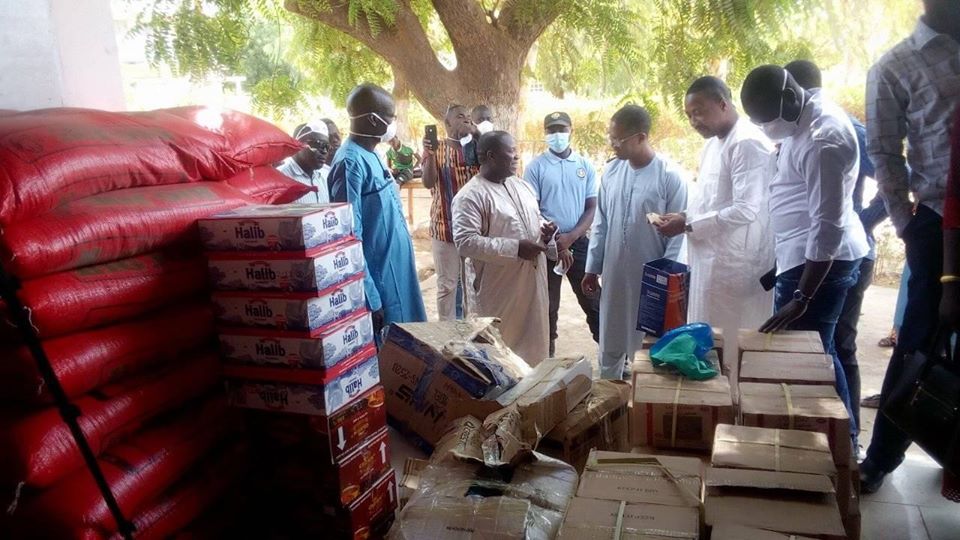KOLDA :Mameboye Diao appuie en vivres et produits d’hygiène le comité de lutte contre le coronavirus