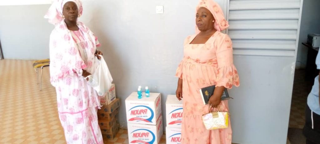COVID-19 Vélingara : l’association des épouses des forces de sécurité et l’association Dikam apportent leur contribution
