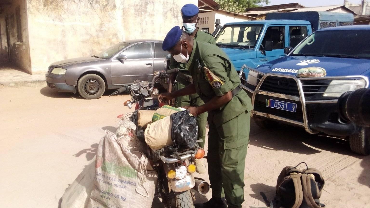 Lutte contre le covid : 40 motos et 5 véhicules immobilisés à Diaobé