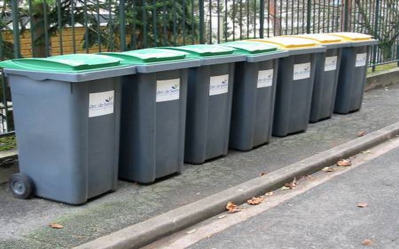 Saint-Louis bénéficie « des milliers » de poubelles
