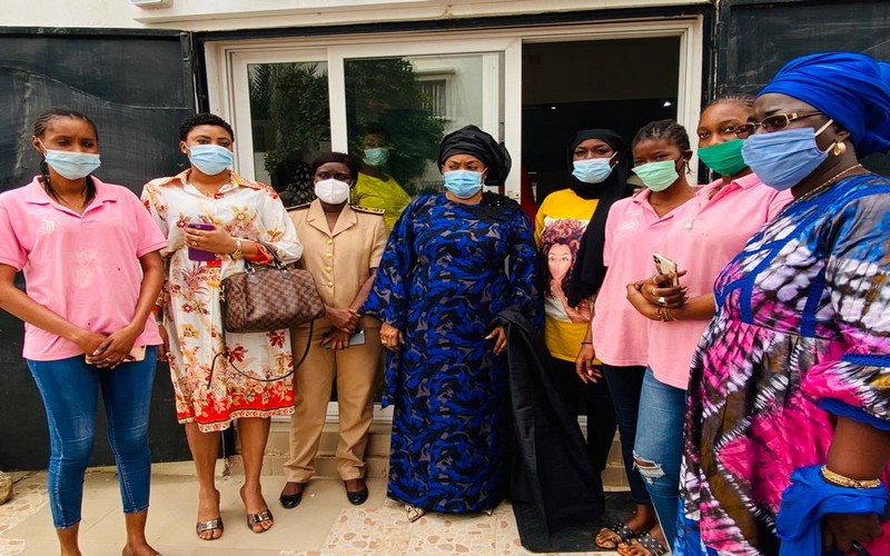 Tournée économique : Ndèye Saly Diop met en œuvre le projet d’appui des femmes impactées par la Covid-19 et gâte les femmes de Dakar