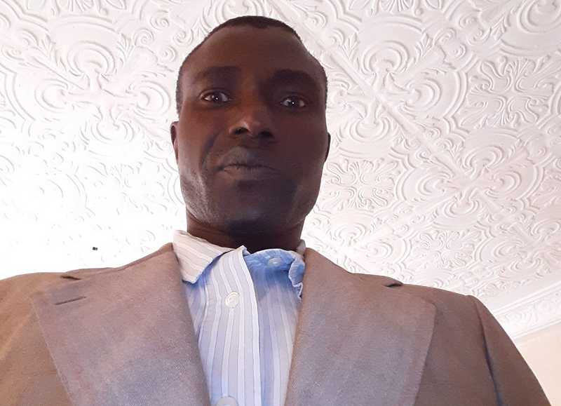 Saloum Sonko : « Des élèves  sans  masques, s’asseyent à trois par table… »