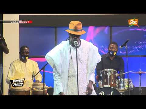 REGARDER L&rsquo;ENTREE SPECTACULAIRE DE CARLOU D AVEC SA CHANSON « SAM FALL » DANS VOUS ET NOUS