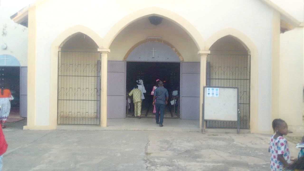 TOUSSAINT : Kolda a prié en respectant les  mesures barrières contre la covid