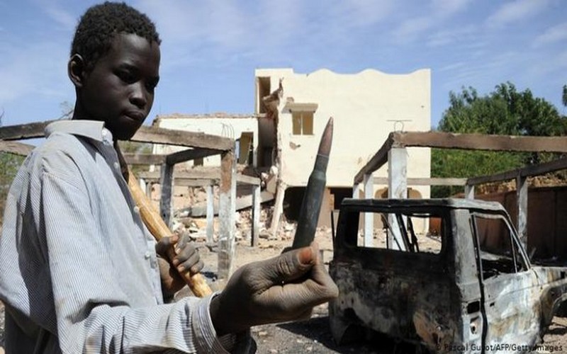 Frappes aériennes de l’armée française au Mali, pluies de bombes sur deux mariages civils