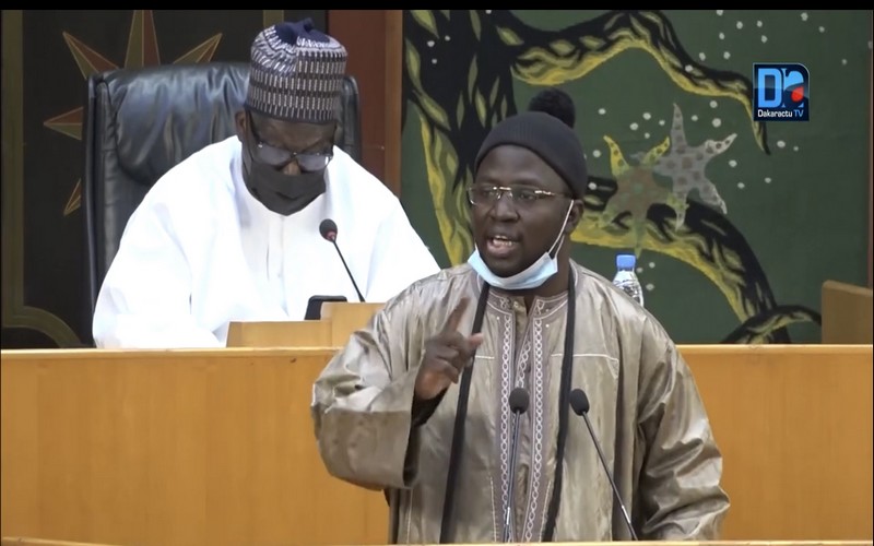 Crise politico-sociale : « un petit-fils de Serigne Touba doit de se comporter en modèle et non inciter à la violence », martèle Abdou Lahad Seck Sadaga