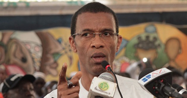 Bradage du stade Assane Diouf : L’opposition entre dans la danse et taillade Alioune Ndoye