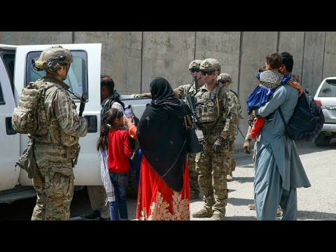 Afghanistan : les évacuations se poursuivent dans le chaos à l&rsquo;aéroport de Kaboul • FRANCE 24