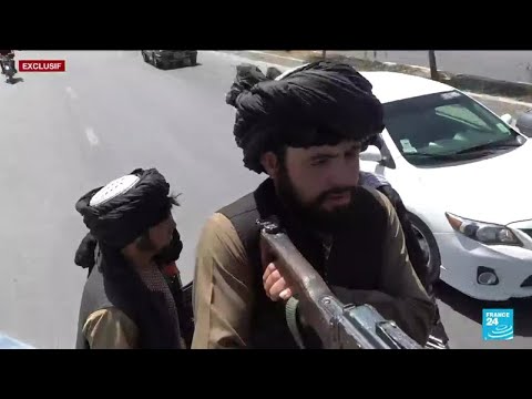 Afghanistan : en patrouille avec les Taliban dans les rues de Kaboul • FRANCE 24