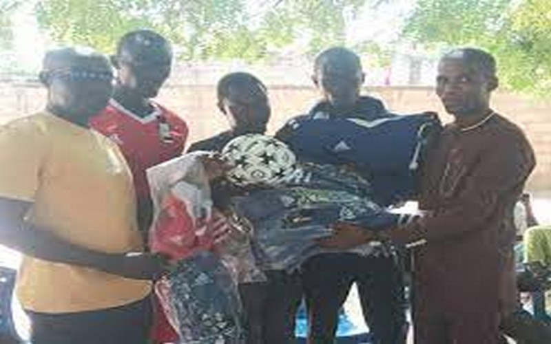 Sibassor (Kaolack) : Le mouvement « And Défar Diomkhel » déroule son plan d’action et équipe l’ASC du village