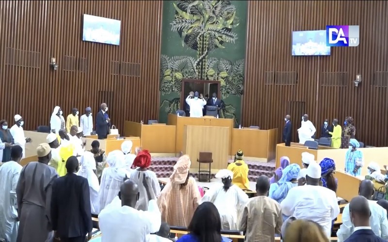 Trafic présumé de passeports diplomatiques : Voici la liste de la commission Ad hoc chargée de statuer sur la demande de levée d’immunité parlementaire des députés Boubacar Villiemmbo Biaye et El Hadj Mamadou Sall