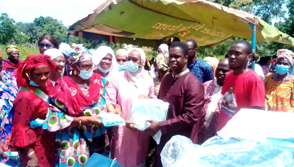 Doura Baldé sur l’unité des ténors de l’APR : « J’encourage qu’ils puissent se réunir. Comme ça, on ne fera qu’un seul coup de balai »