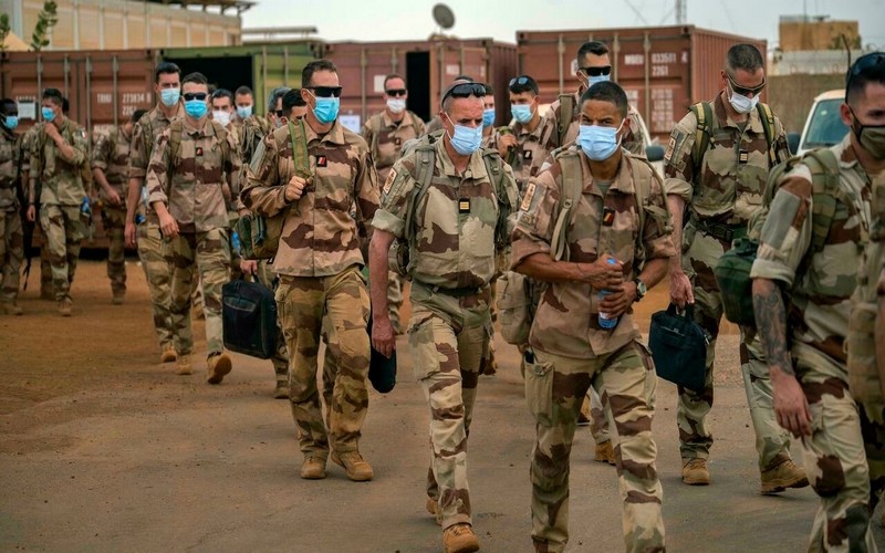 Mali : les forces françaises et européennes ne peuvent «pas rester comme cela»