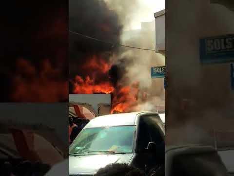 Urgent-Incendie ravageur en centre-ville : le marché « Salle de vente » parti en fumée !