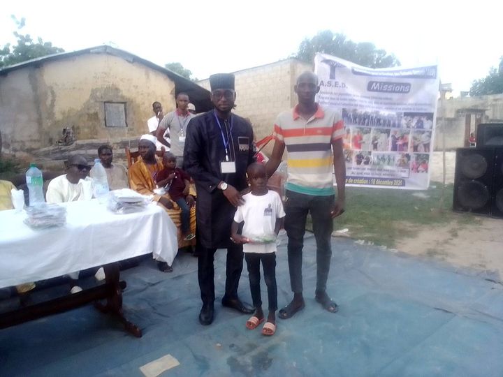 Rentrée des classes à Kolda : ASED distribue des kits scolaires à des enfants vulnérables