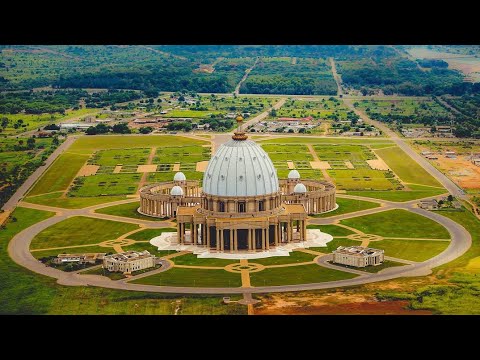 Yamoussoukro : Immersion dans la plus grande basilique du monde ! (Reportage)