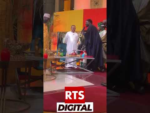 Prestation Aboubacry Samb lors de Tandarma accompagné par l&rsquo;ambassadeur du Royaume d&rsquo;Arabie Saoudite