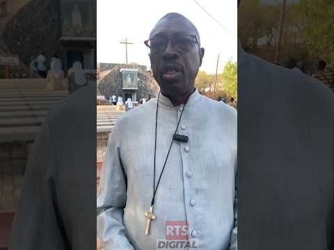 Après sa reconstruction la grotte de Popenguine a été bénie par l’abbé Pierre Sandé Diouf.